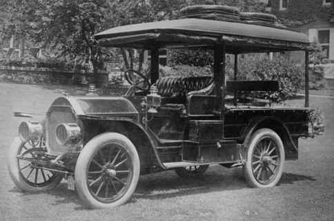DuPont camp auto 1913