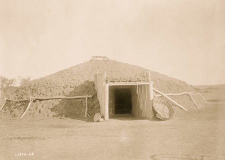 Mandan earthen lodge 1908