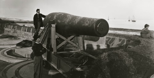 Fort Monroe, Va. The "Lincoln Gun," a 15-inch Rodman Columbiad 1864