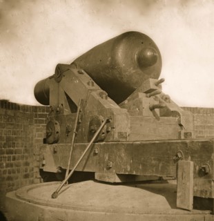 Fort Pulaski, Georgia. The "Jeff Davis" gun 1862