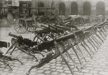 German Mitrailleuses in Invalides, Paris