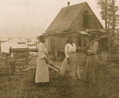 Hut of oyster fishermen, Chesapeake Bay 1905