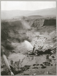 Hydraulic gold mining 1910