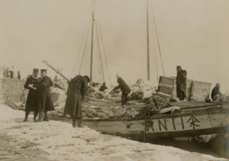 Japanese officers directing the unloading of supplies, Chemulpo AKA Inchon 1904