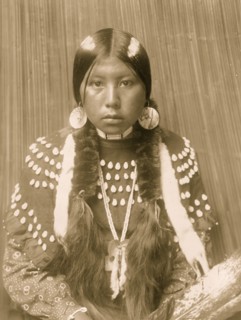 Dusty Dress 1910