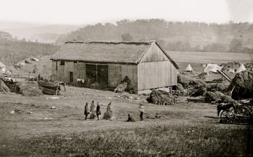 Keedysville, Md., vicinity. Smith's barn, used as a hospital after the battle of Antietam 1862