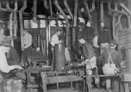 Marion Flint Glass Co., Boys work here but the boss would not permit any photographing. 1908