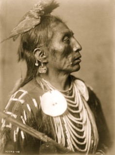 Medicine Crow--Apsaroke 1908