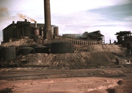 Copper mining and sulfuric acid plant, Copperhill], Tenn. 1939