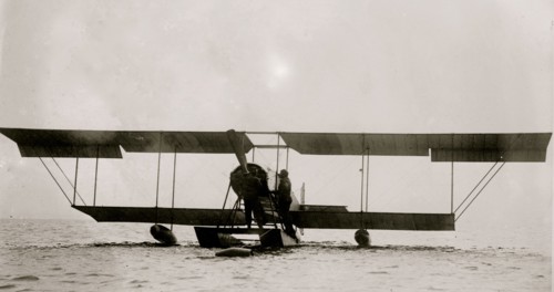 Commander Samson arrives at South Sea after flying from Eastchurch. Mooring the hydroplane