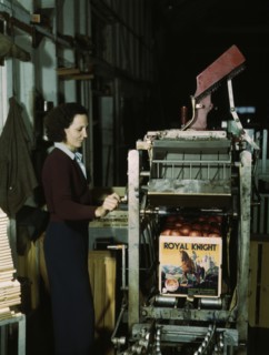 Crating Oranges 1943