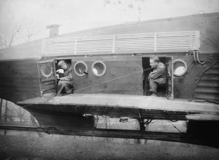 Passengers in Cooley airship