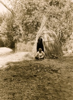 Cooking acorns 1924