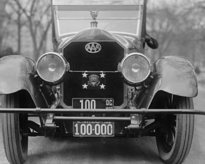 Presidential Shield on the Front of his Car 1922