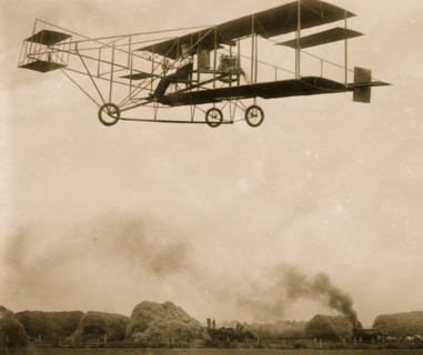 R.P. Warner's aeroplane, in flight 1909