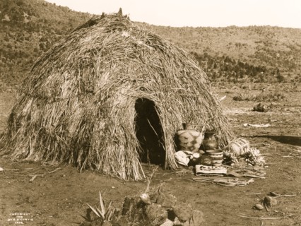 Apache Wickiup 1903