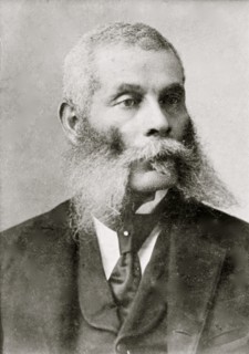 Sgt. Alexander Kelly, head-and-shoulders portrait, facing right 1900