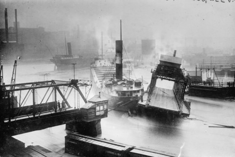Bridge Flooded with Ship's Traffic 1913