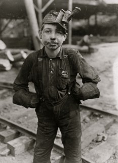 Tipple Boy, Turkey Knob Mine, Macdonald, W. Va.  1908