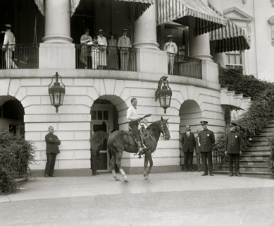 Tom Mix at White House, 5/21/25 1925