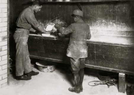 Vincenzo Messina baking bread for father 1917