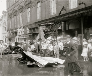 Washington DC Wind storms rips roofs and facades 1913