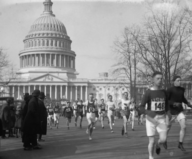 Washington Post Marathon with a backdrop of the Capitol Dome 1924