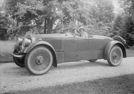 Woman Driver in Fancy Rolls Royce