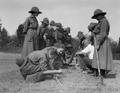 Planting seeds 1912