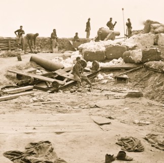 Yorktown, Va. Confederate fortifications reinforced with bales of cotton 1863