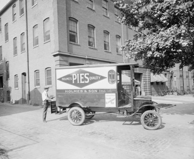 Holmes & Son Inc. Pies