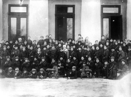 Sailors who disbanded the constituent assembly, january 6, 1918.