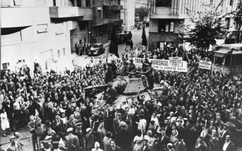 Ww ll: when the red army entered bucharest, hundreds of people on the streets of the capital held impromptu meetings and demonstrations greeting the army of liberation, 1944.