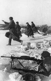 Soldiers of the 'x' lithuanian unit attacking german positions on the first baltic front, world war 2, january 1944.