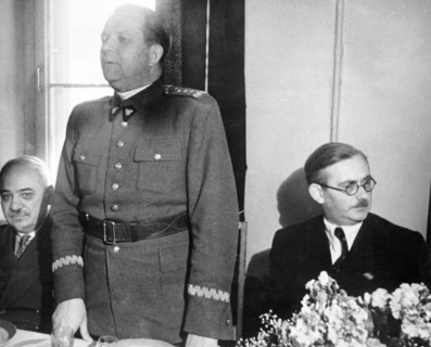 All-slav committee gives reception to leaders of the polish republic, colonel-general m, rola-zymierski, commander-in-chief of the polish army, speaks of the friendship between the soviet union and th...