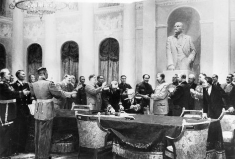 Signing of the treaty of friendship, alliance, and mutual assistance between the soviet union and the chinese people's republic in 1950