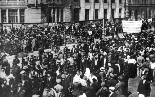 Demonstration in petrograd ( st, petersburg ) in july of 1917.