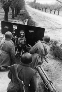 World war 2, soviet troops in an anti-tank ambush in hungary, january 1945.