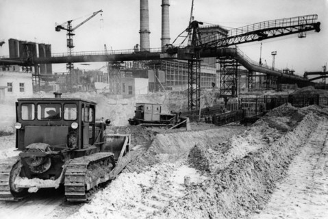 The novolipetsk iron and steel mills under construction near the kursk magnetic anomaly, the plant will be the major metal supplier for the central and southern regions of the european part of the cou...