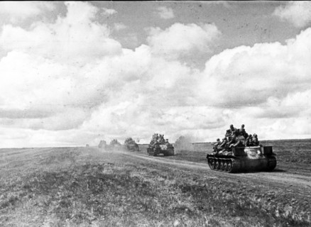 Red army tanks move into forward positions in kursk bulge in july 1943.