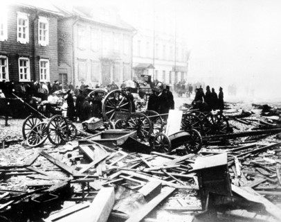Barricades on kropotkinskaya street after popular uprising on october 27, 1905.