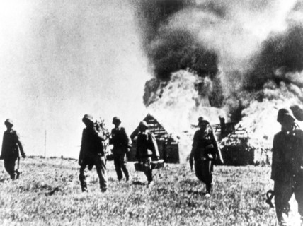 German soldiers burn villages near pskov, 1941.