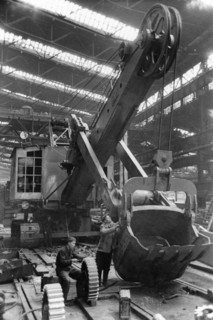 The urals engineering works has started manufacturing the e-3 excavators, a post-war model, july 1947.