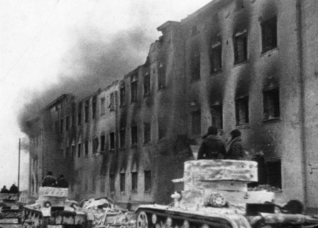 Soviet-finnish war, 1939-1940, soviet tank crews occupying vyborg, a still from the newsreel documentary film, 'mannerheim line'.