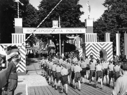 German young pioneers crossing the 'frontier of peace' on nysa on their way to the mass meeting in zgorzelec in honor of the signing of the agreement between the governments of poland and the gdr conc...