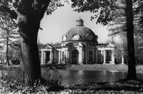 The grotto on the kuskovo estate in the moscow region of the ussr, 1949.