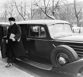 Vyacheslav m, molotov on his way to a meeting of the moscow session of the ministers council, march 14, 1947, the car is an armored american packard.