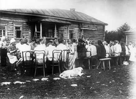 Dinner time at the lenin agricultural commune, 1921.