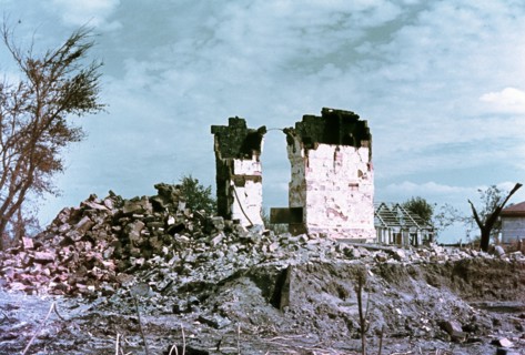World war 2, photo taken by a german soldier somewhere in europe (or belorusssia).