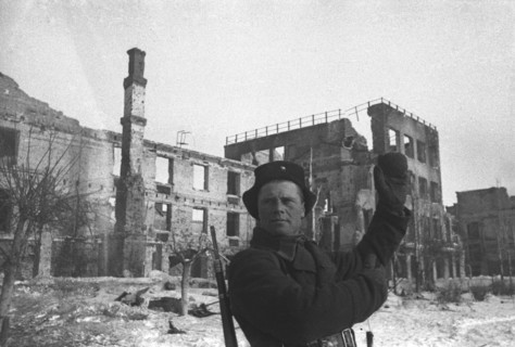 World war 2, battle of stalingrad, directing traffic after the liberation of stalingrad, 1943.
